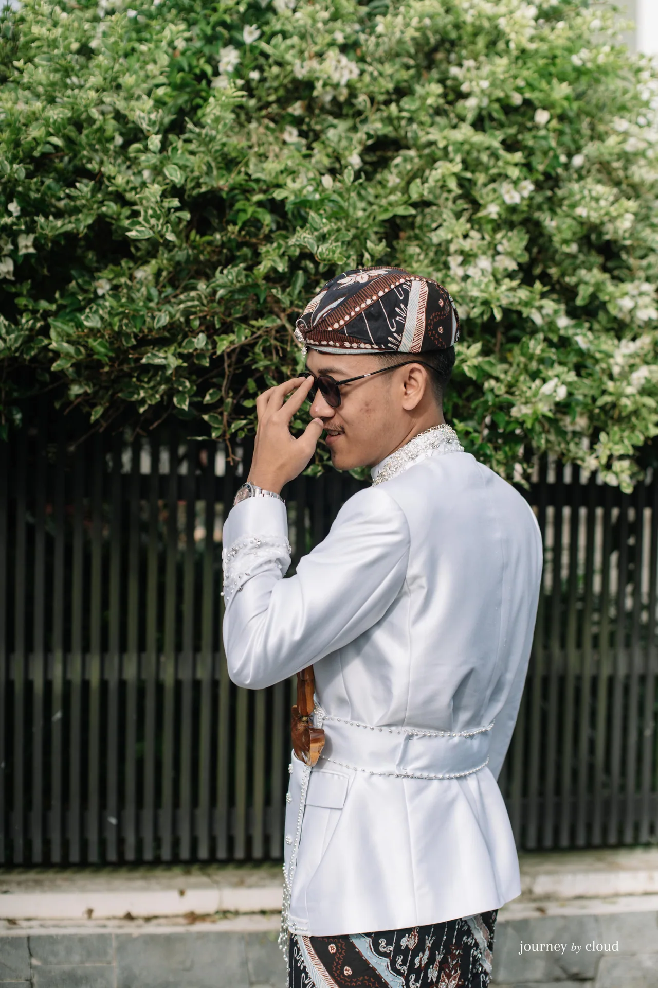 Senyum Menjelang Akad